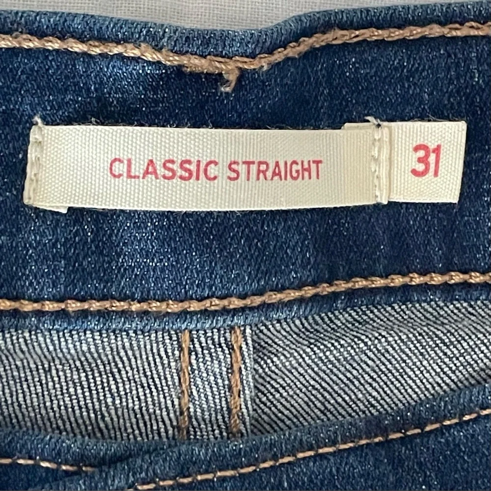 Levi's Classic Straight Leg Jeans Dark Wash Blue Women's Size 31 x 28 12 Short - Picture 8 of 11